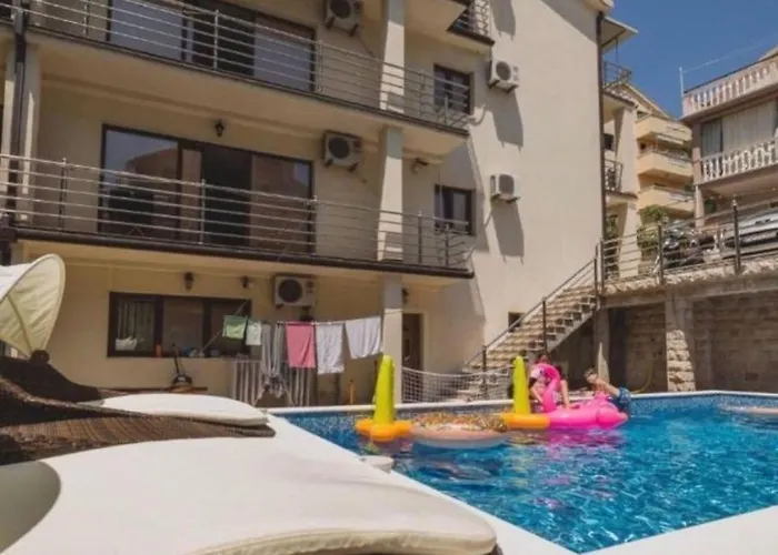 Tara Apartments